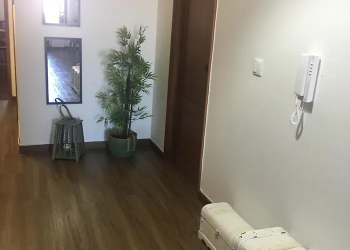 Junto Ao El Corte Ingles Δωμάτια σε οικογενειακή κατοικία *